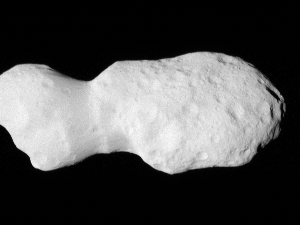 A high-resolution close-up of asteroid 52246 Donaldjohanson captured by Lucy’s L’LORRI camera during the April 20, 2025, flyby from ~660 miles away, near closest approach.