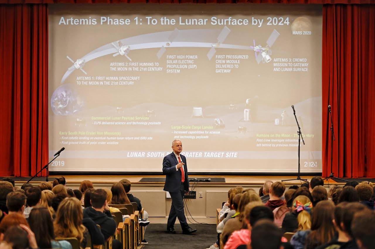 NASA Chief Technologist Douglas Terrier presents to grade school students about NASA’s Artemis Program